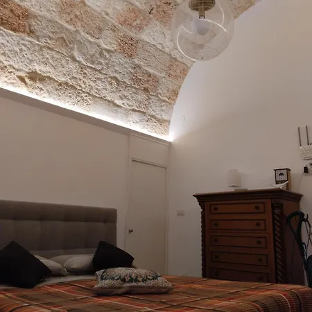 Dimora Dioniso Bed & Breakfast 3*