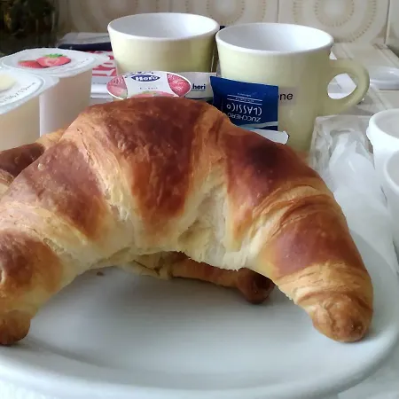 Dimora Dioniso Couette-café 3*